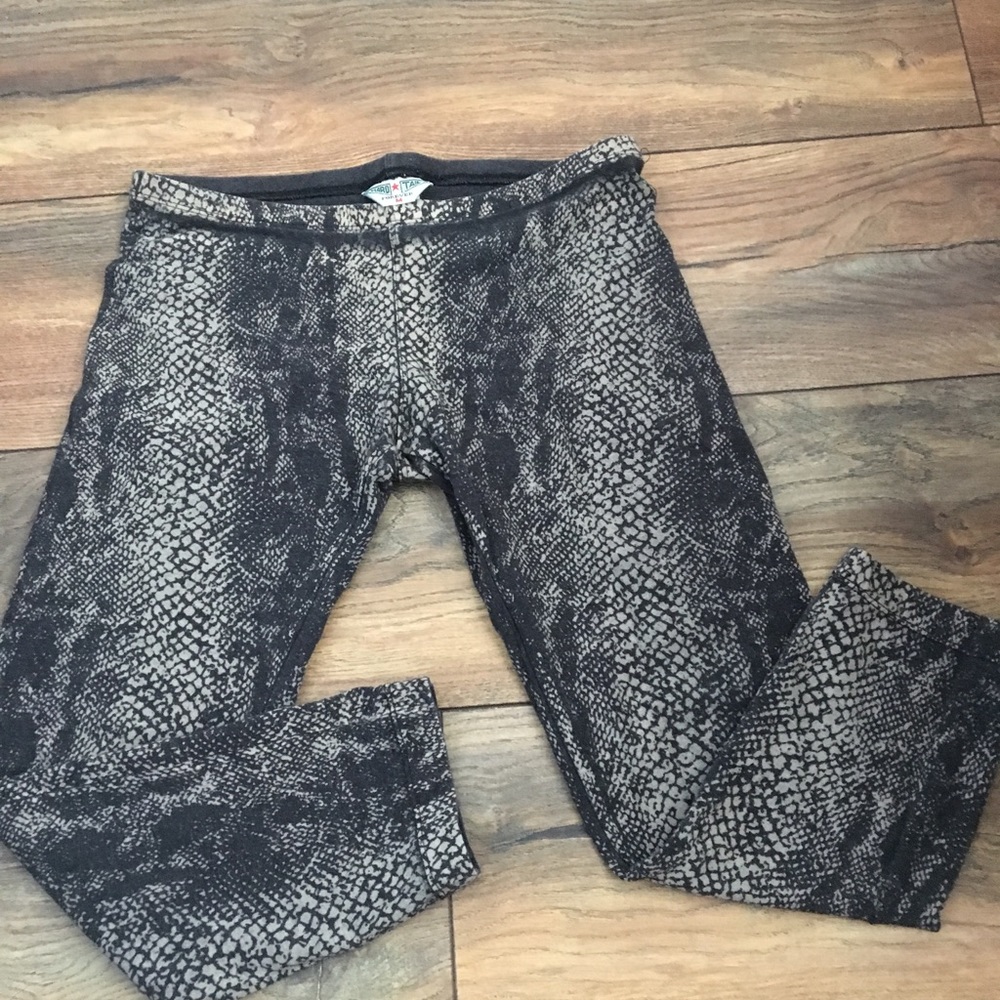 Hard tail Capri
